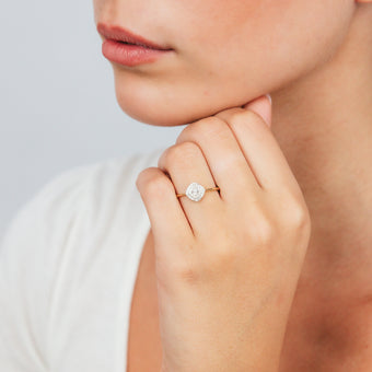 9ct Yellow Gold Pear Shaped Ring in 1/10 Carat Natural Diamond