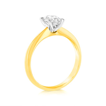 18ct Yellow Gold Diamond Ring With 1 Carat Oval Diamond