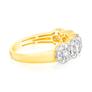 14ct Yellow Gold 0.95 Carat Diamond Ring with 5 Round Brilliant Cut Diamonds Surrounded by Diamond Halos