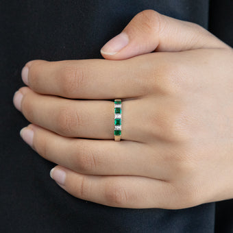 9ct Created Emerald and Diamond Ring