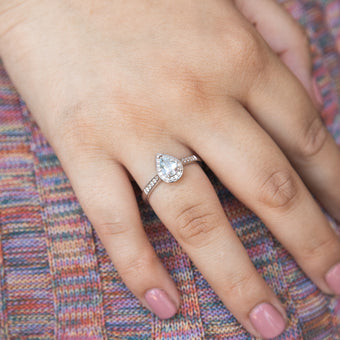 9ct White Gold Pear Cut 0.65ct Aquamarine 0.20 Carat Diamond Ring