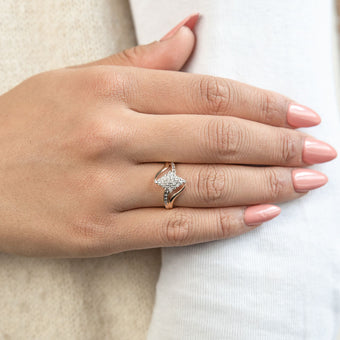 9ct Yellow Gold Diamond Ring Set with 15 Brilliant Cut Diamonds