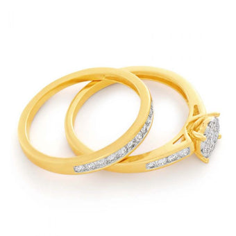 9ct Yellow Gold 2 Ring Bridal Set With 1/2 Carats Of Brilliant Cut Diamonds