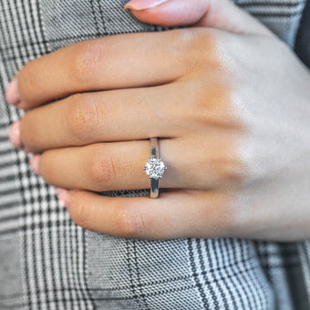 18ct 1.00 Carat Diamond 6 Claw Solitaire Ring