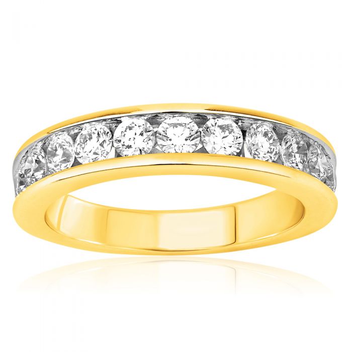 9ct Yellow Gold 1 Carat Diamond Ring with 11 Brilliant Diamonds