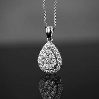 Flawless Cut 1/2 Carat 9ct White Gold Tear Drop Pendant With 45cm Chain