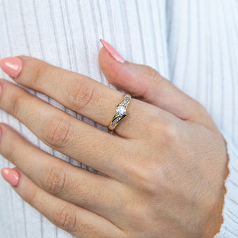1/2 Carat Flawless Cut Diamonds in Classic Design Ring in 18ct Yellow Gold
