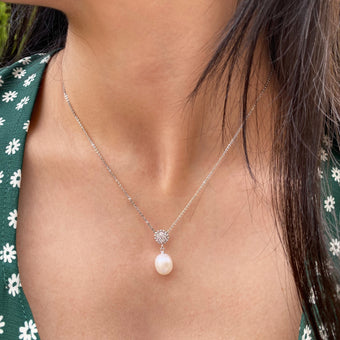 Sterling Silver Freshwater Pearl 8.5-9mm & Zirconia Pendant