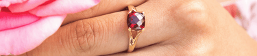 Cushion Cut Engagement Rings