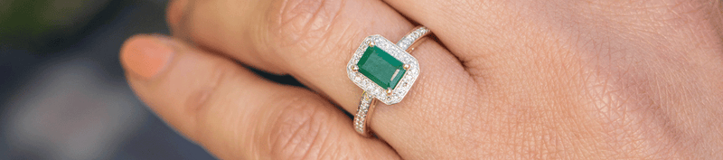 Emerald Cut Engagement Rings
