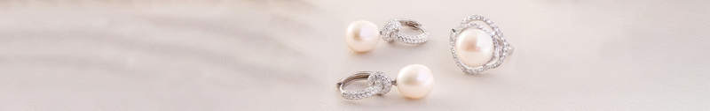 Pearl jewellery