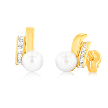 Load image into Gallery viewer, 9ct Yellow Gold Zirconia And Fresh Water Pearl Two Band Stud Earrings