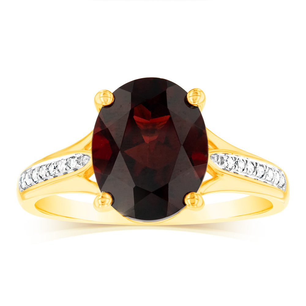 9ct Yellow Gold 3.10 Carat Garnet and 14 Diamonds Dress Ring – Grahams ...