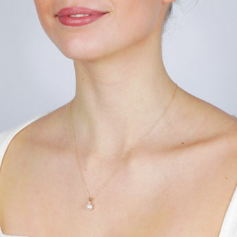 10ct Yellow Gold 7-8MM Fresh Water Pearl with Diamond Pendant