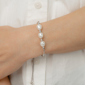 White Freshwater Pearl Bracelet in Sterling Silver