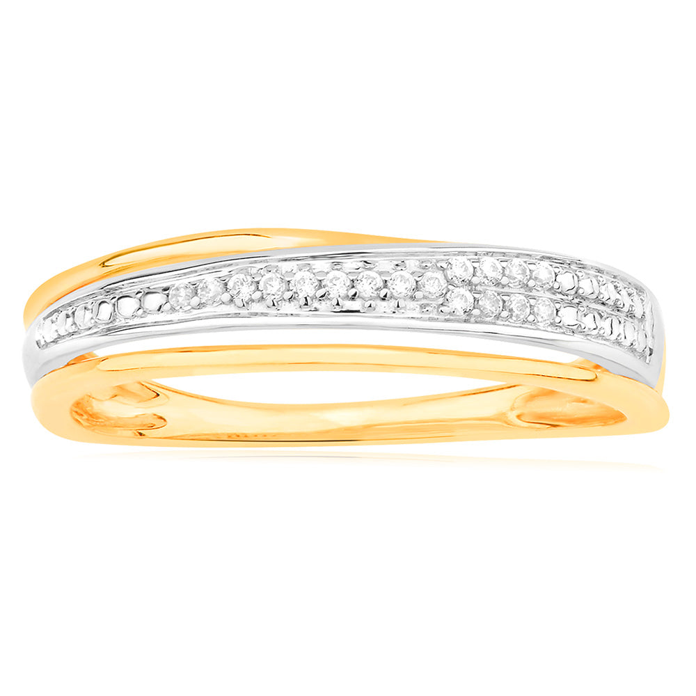 9ct Yellow Gold Diamond Ring with 17 Brilliant Pave Set Diamonds