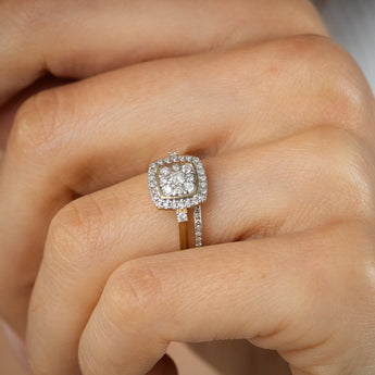 1/3 Carat Diamond 2-Ring Bridal Ring Set in 9ct Yellow Gold