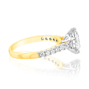 Luminesce Lab Grown  2.3 Carats Diamond Ring with 2 Carat Centre Diamond in 18ct Yellow Gold