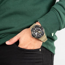 Load image into Gallery viewer, Casio MRW210H-5A Mens Watch