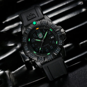 Luminox Sea Lion Carbonox  X2.2072