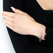 Load image into Gallery viewer, Sterling Silver 19cm Polished Plait Bracelet