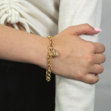 Load image into Gallery viewer, 9ct Yellow Gold Silver Filled 19cm Fll Heart Figaro Bracelet