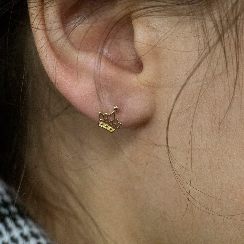 9ct Yellow Gold Crown Stud Earrings