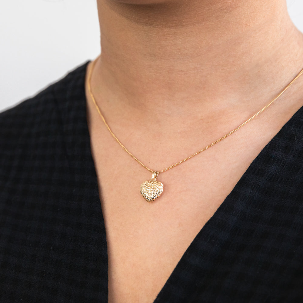 9ct gold heart shop necklace