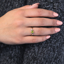 Load image into Gallery viewer, 9ct Yellow Gold Peridot and Diamond Heart Ring