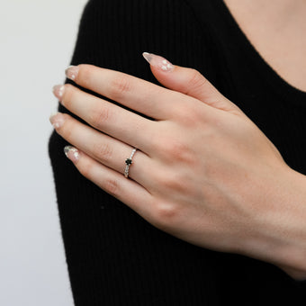 9ct White Gold Black Zirconia Solitaire Fancy Channel Ring