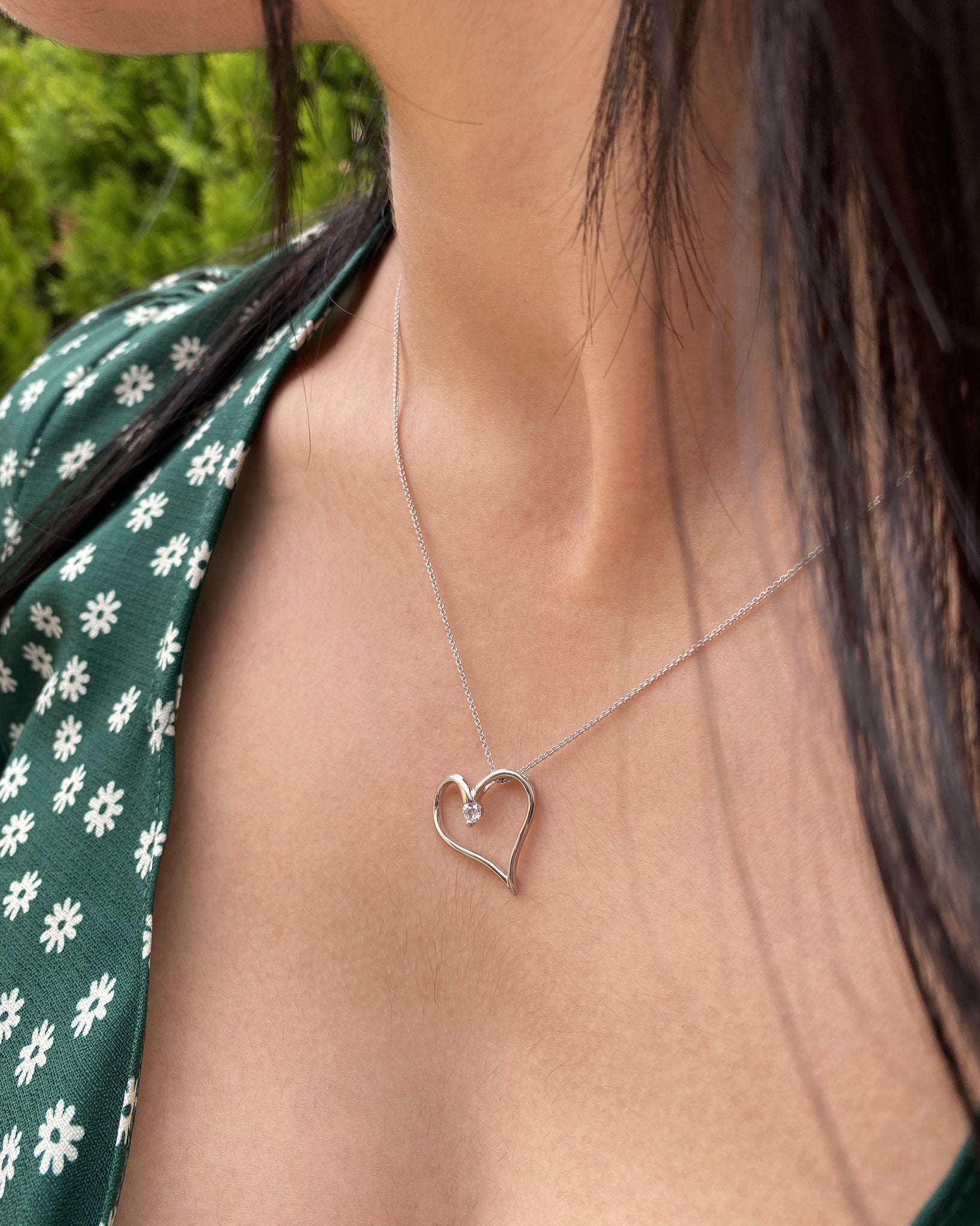 Flawless diamond pendant sales