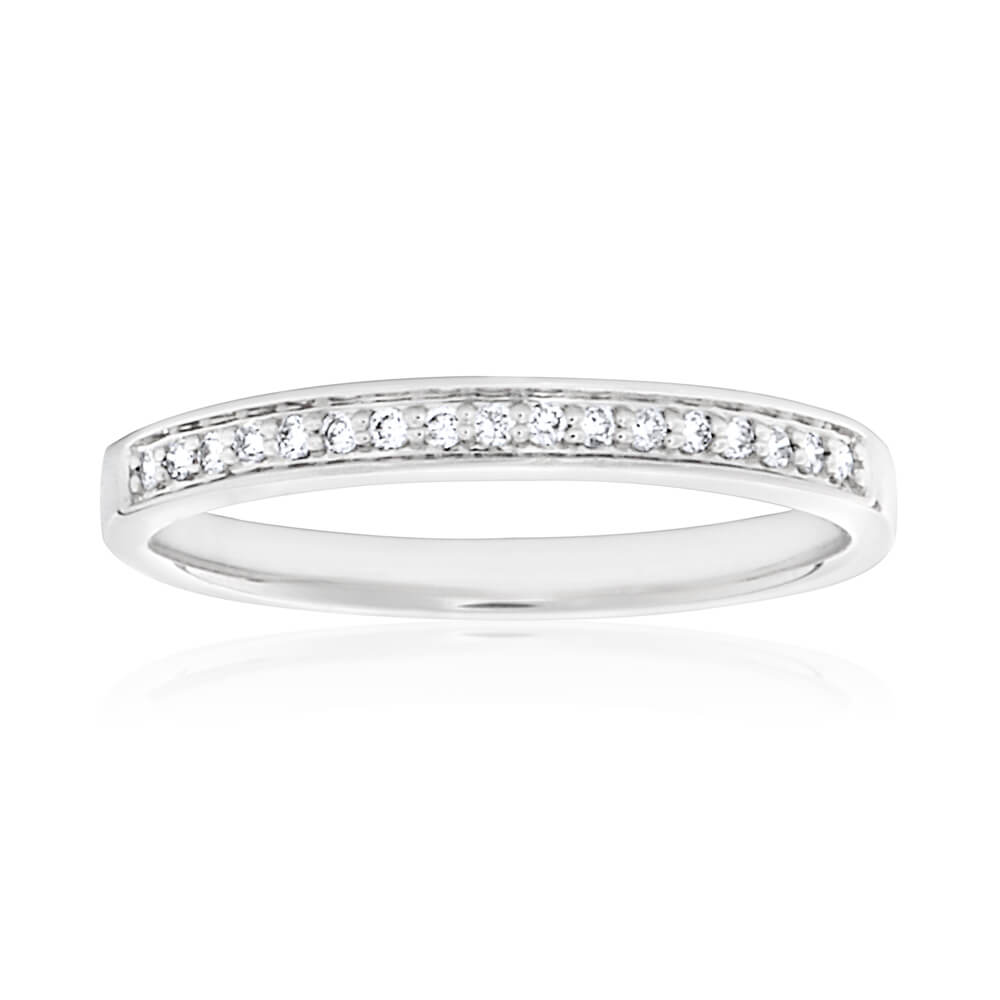 9ct White Gold Impressive Diamond Ring