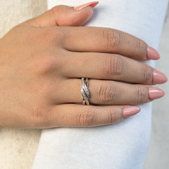 9ct White Gold Diamond Ring Set With 14 Brilliant Diamonds