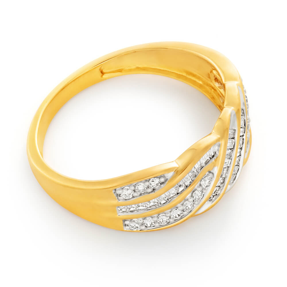 9ct Yellow Gold 1/2 Carat Diamond Ring Set With 20 Brilliant Diamonds