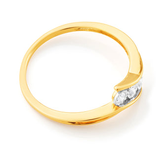 9ct Yellow Gold Diamond Trilogy Ring  Set with 3 Stunning Brilliant Diamonds