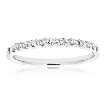 9ct White Gold Diamond Ring with 13 Brilliant Cut Diamonds