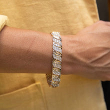 Load image into Gallery viewer, 9ct Yellow Gold 10.6 Carat Diamond  18.5cm Bracelet with Brilliants and Baguettes