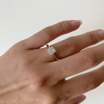 Luminesce Lab Grown 9ct Yellow Gold 0.25 Carat Diamond Ring with 11 Diamonds
