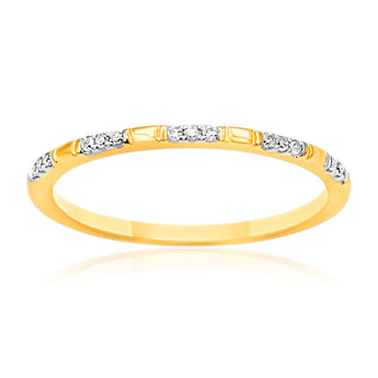 9ct Yellow Gold Diamond Ring With 15 Brilliant Diamonds