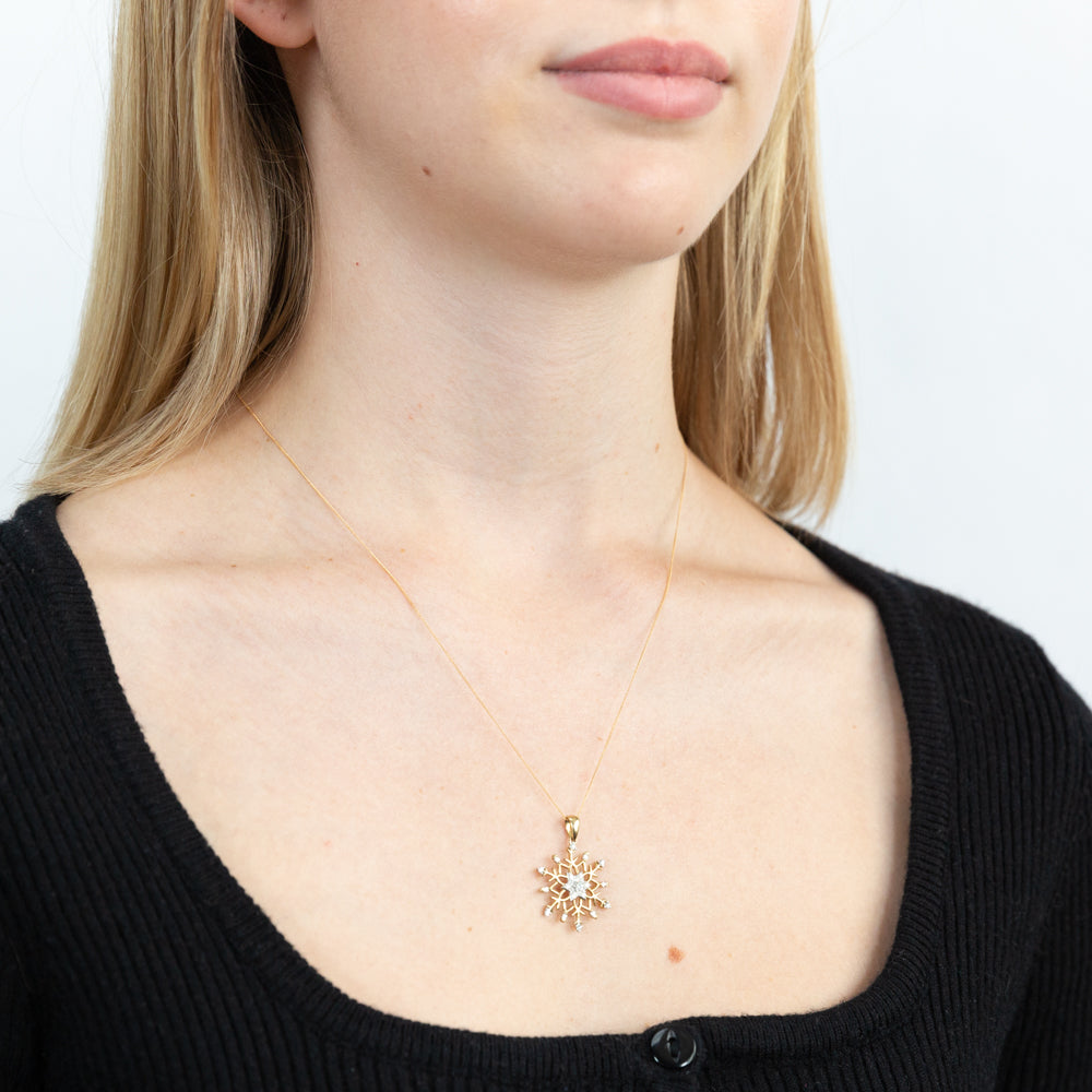 Flawless Cut Diamonds in 9ct Yellow Gold Snowflake Pendant With 45cm Chain Included
