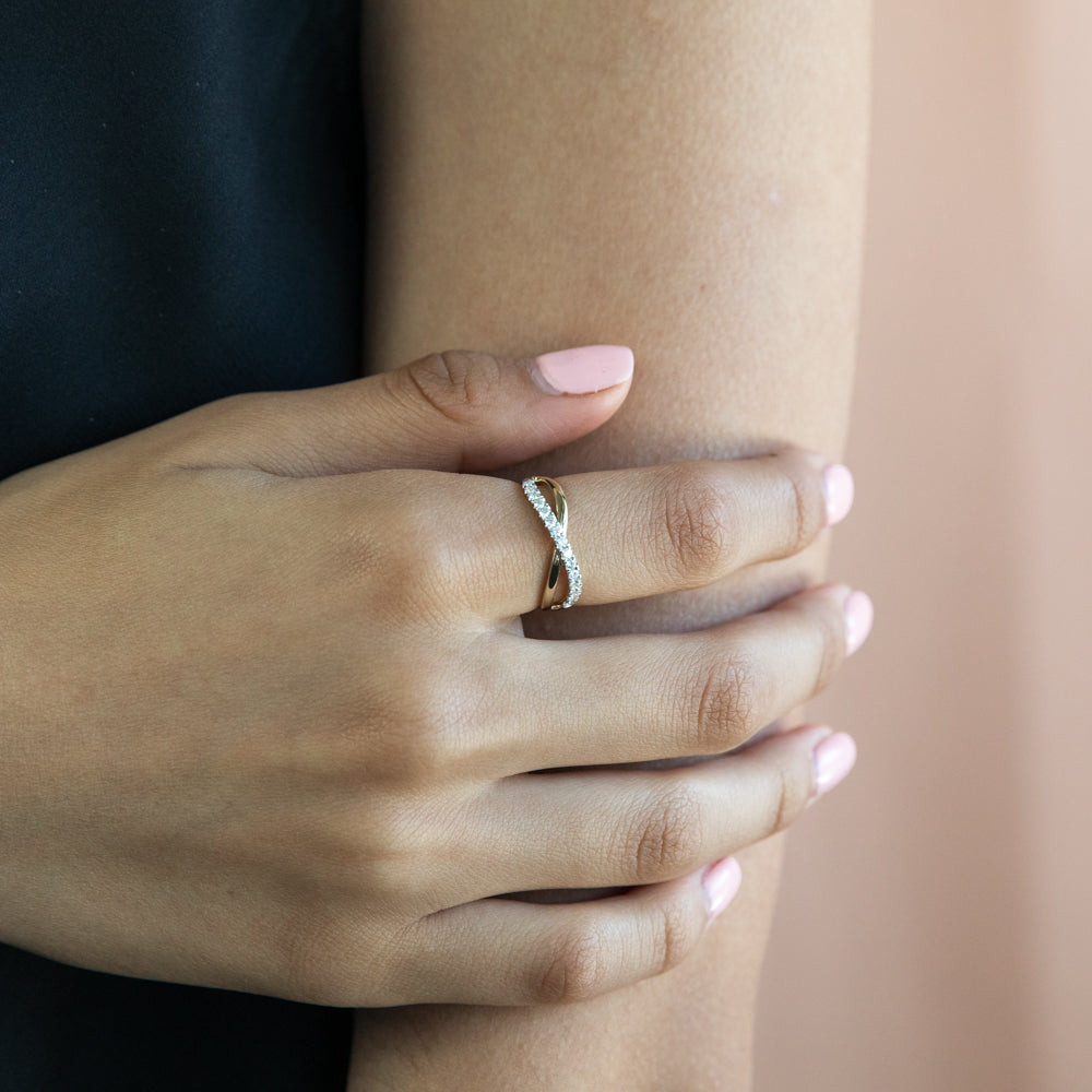 Flawless 1/4 Carat Diamond Infinity Ring in 9ct Yellow Gold