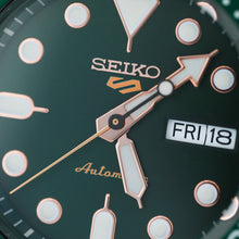 Load image into Gallery viewer, Seiko 5 SRPD63K Automatic Stainless Steel Mens Watch