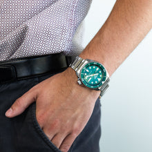 Load image into Gallery viewer, Seiko 5 SRPD61K Automatic Stainless Steel Mens Watch
