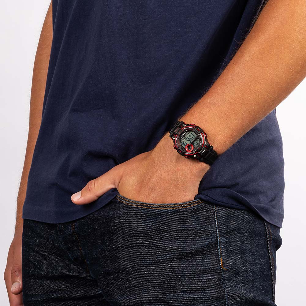 Maxum Surfari X1706L1 Black Red Watch