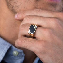Load image into Gallery viewer, 9ct Yellow Gold Plain Onyx and Diamond Patterned Side Gents Ring