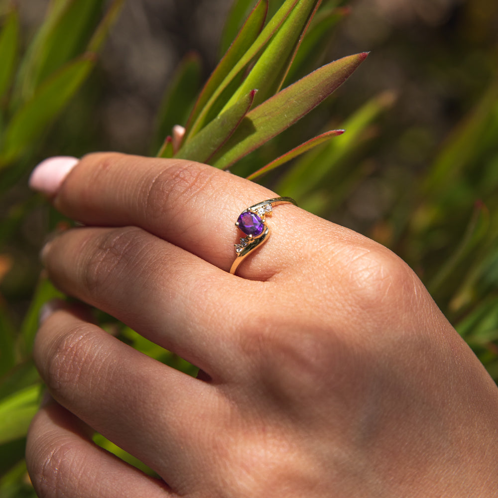 9ct Yellow Gold Amethyst + Cubic Zirconia Swirl Ring