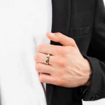 Cubic Zirconia Gents Ring in 9ct Yellow Gold