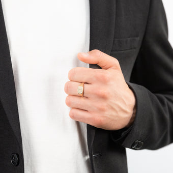 Signet Gents Ring in 9ct Yellow Gold