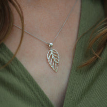 Load image into Gallery viewer, Sterling Silver Open Leaf Pendant