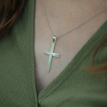 Load image into Gallery viewer, Sterling Silver Diamond Cut 35mm Cross Pendant